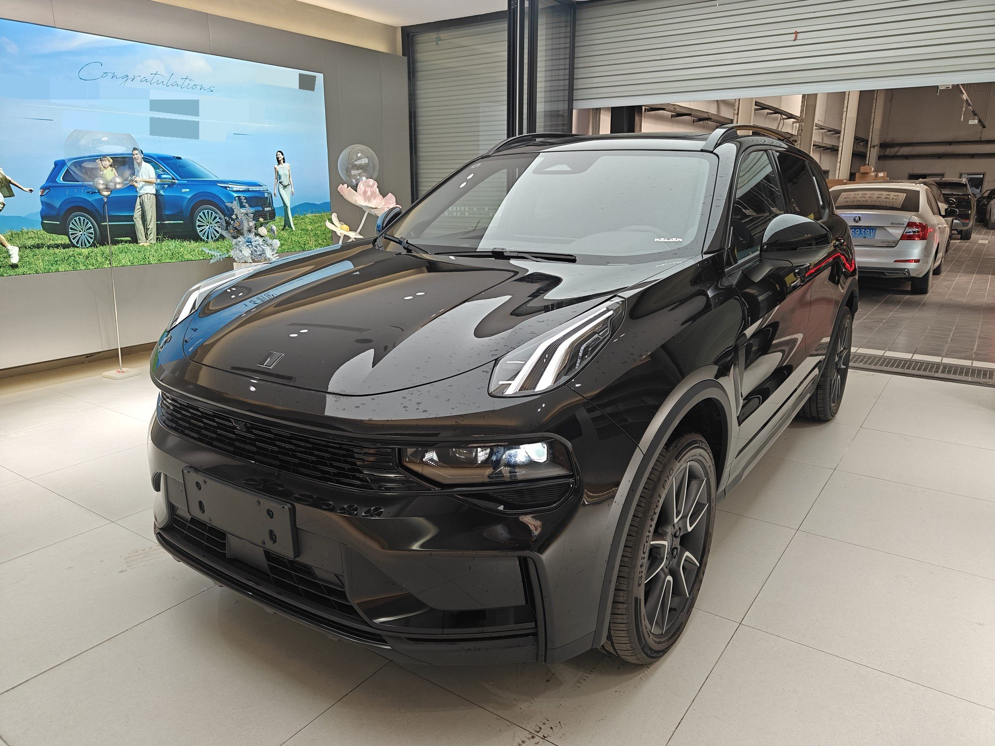 Lynk & Co 2025 Model Year Lynk & Co 01 2.0TD Front-Wheel Drive Refreshed Pro Edition Automatic Transmission exterior