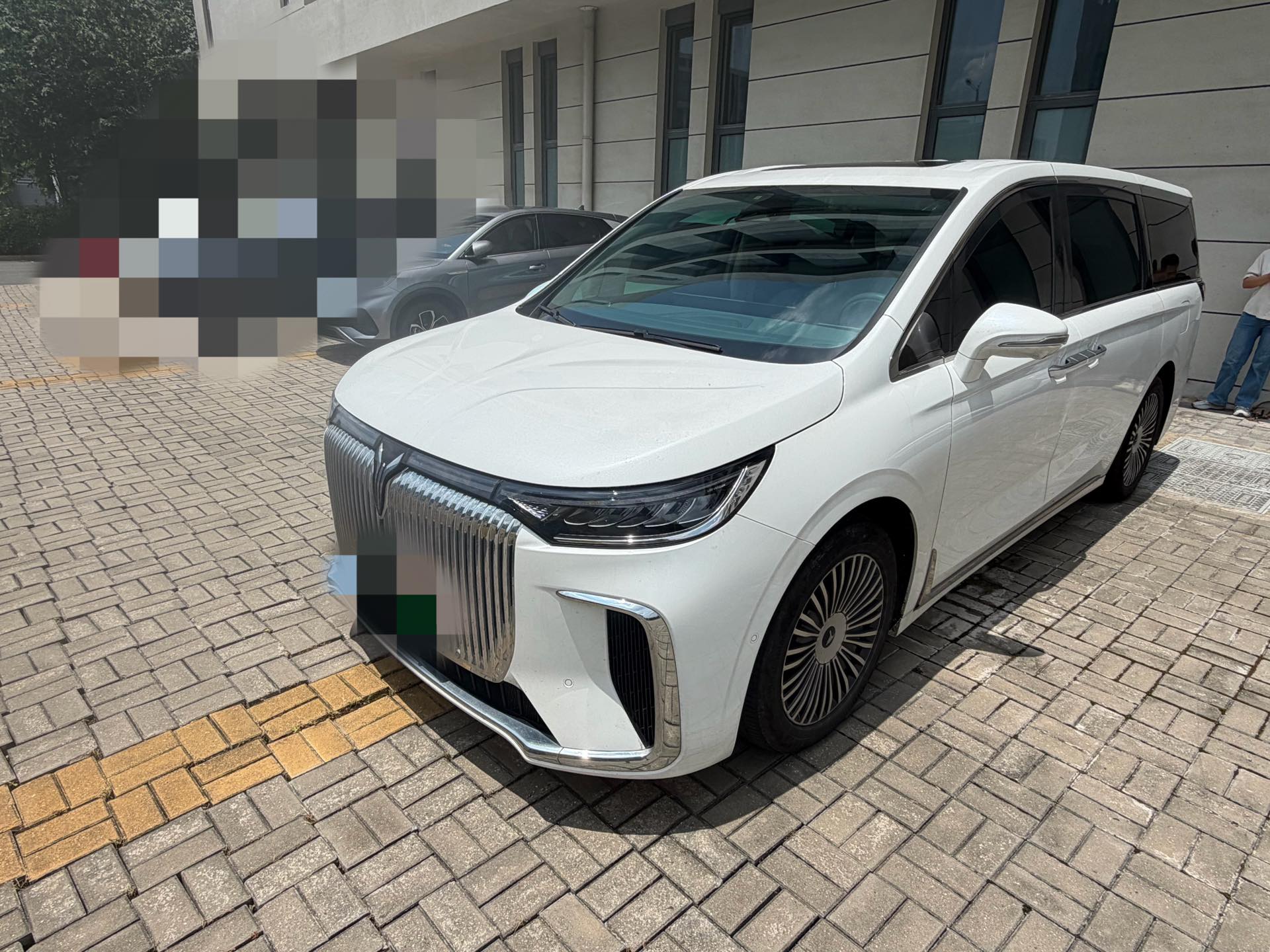 LanTu 2025 Dreamer PHEV 1.5T AWD Excellence Kunpeng Edition, Automatic Transmission exterior