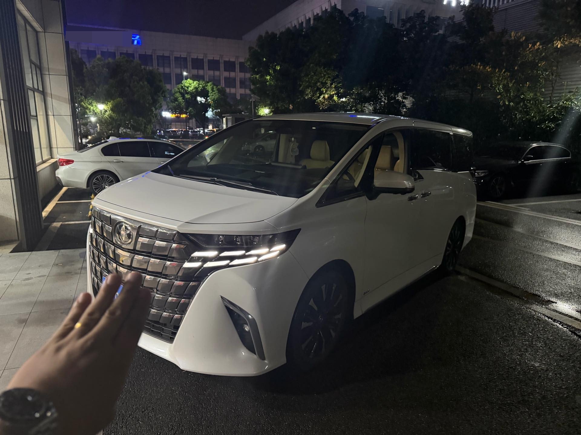 Toyota Alphard (Imported) 2024 Model Year Alphard 2.5 CVT Premium Edition Automatic Transmission exterior