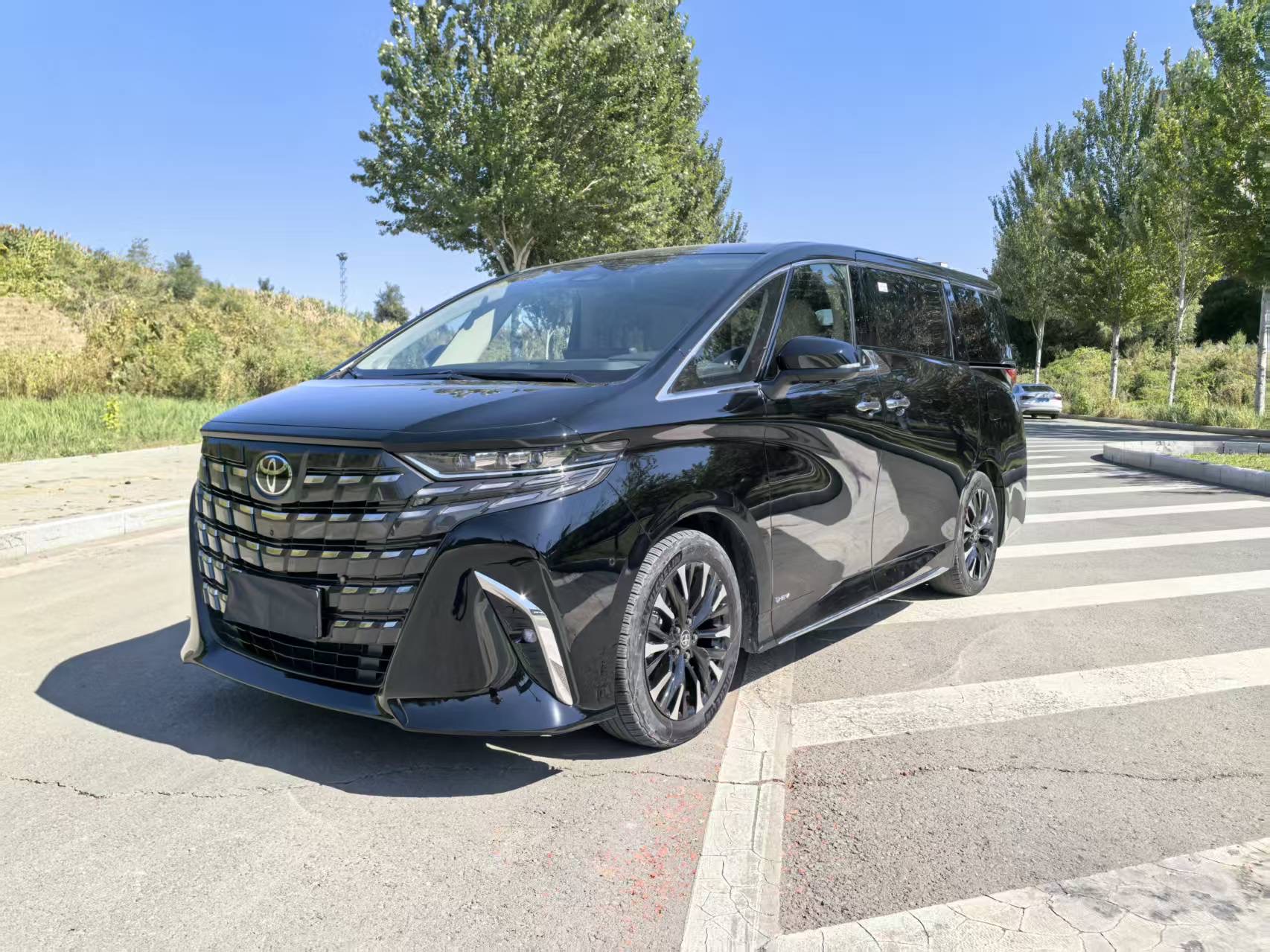 Toyota Alphard (Imported) 2024 Model Year Alphard 2.5 CVT Premium Edition Automatic Transmission exterior