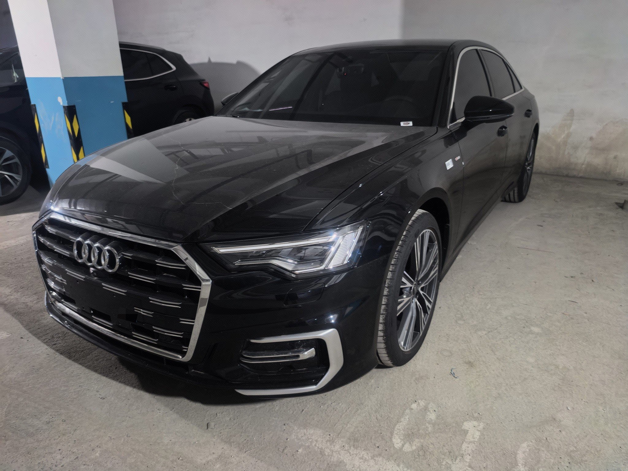 Audi 2025 A6L 2.0 TFSI 45 TFSI Premium Sport Edition (Facelift) Automatic Transmission exterior
