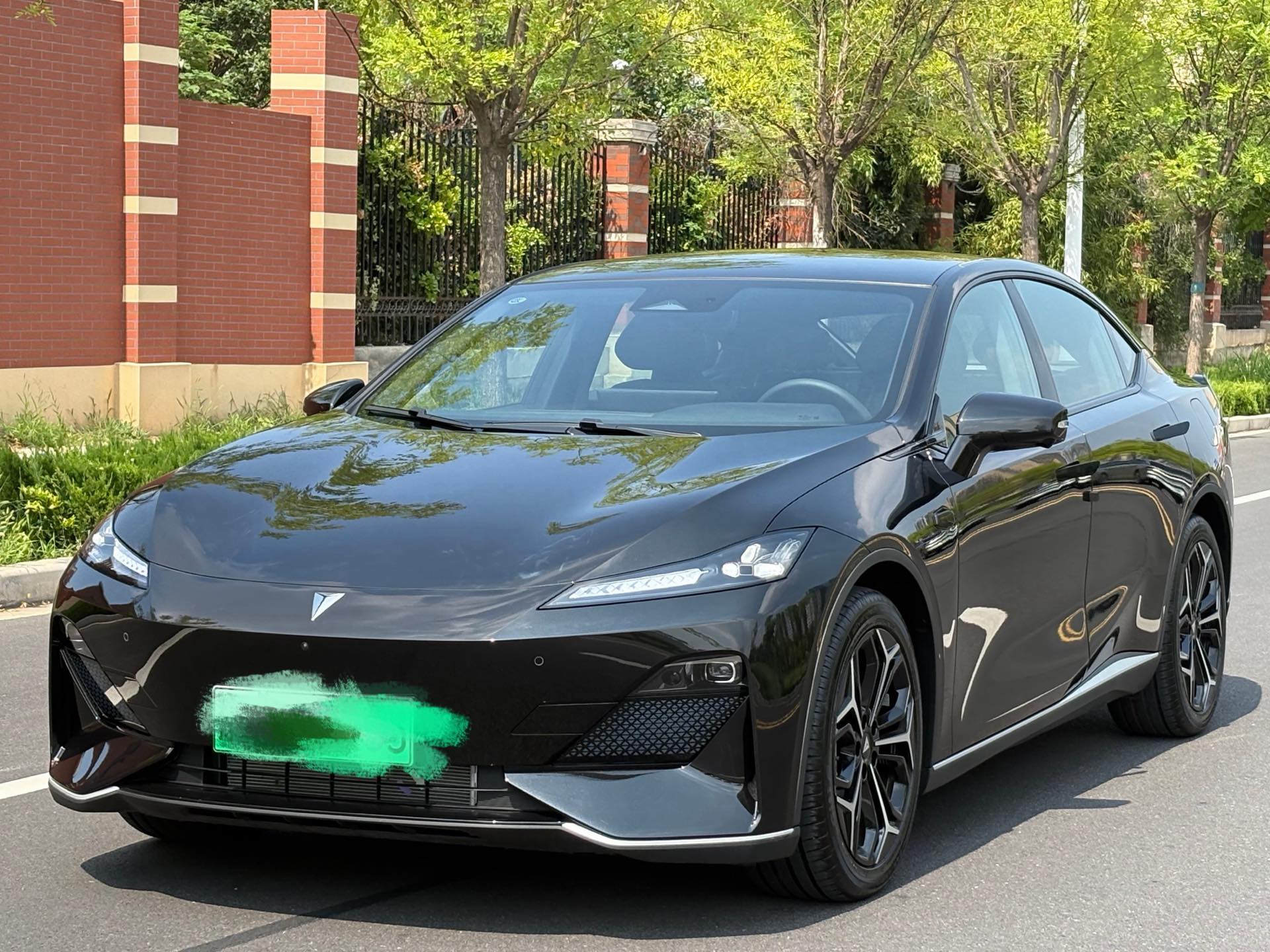 Changan Deep Blue 2025 SL03 Elite Extended-Range Automatic exterior