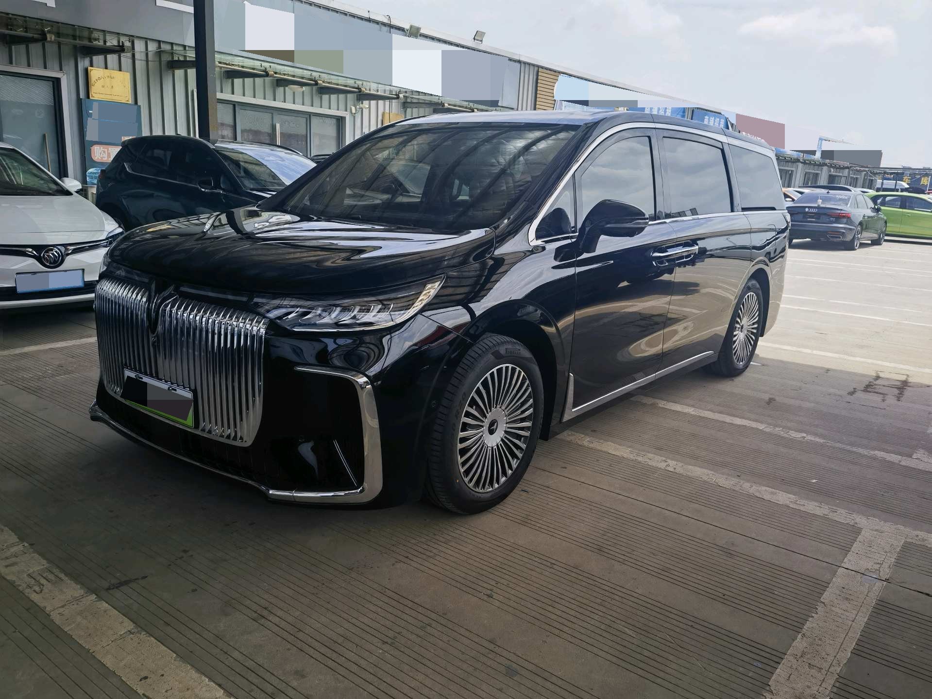 LanTu 2025 Dreamer PHEV 1.5T AWD Excellence Kunpeng Edition, Automatic Transmission exterior