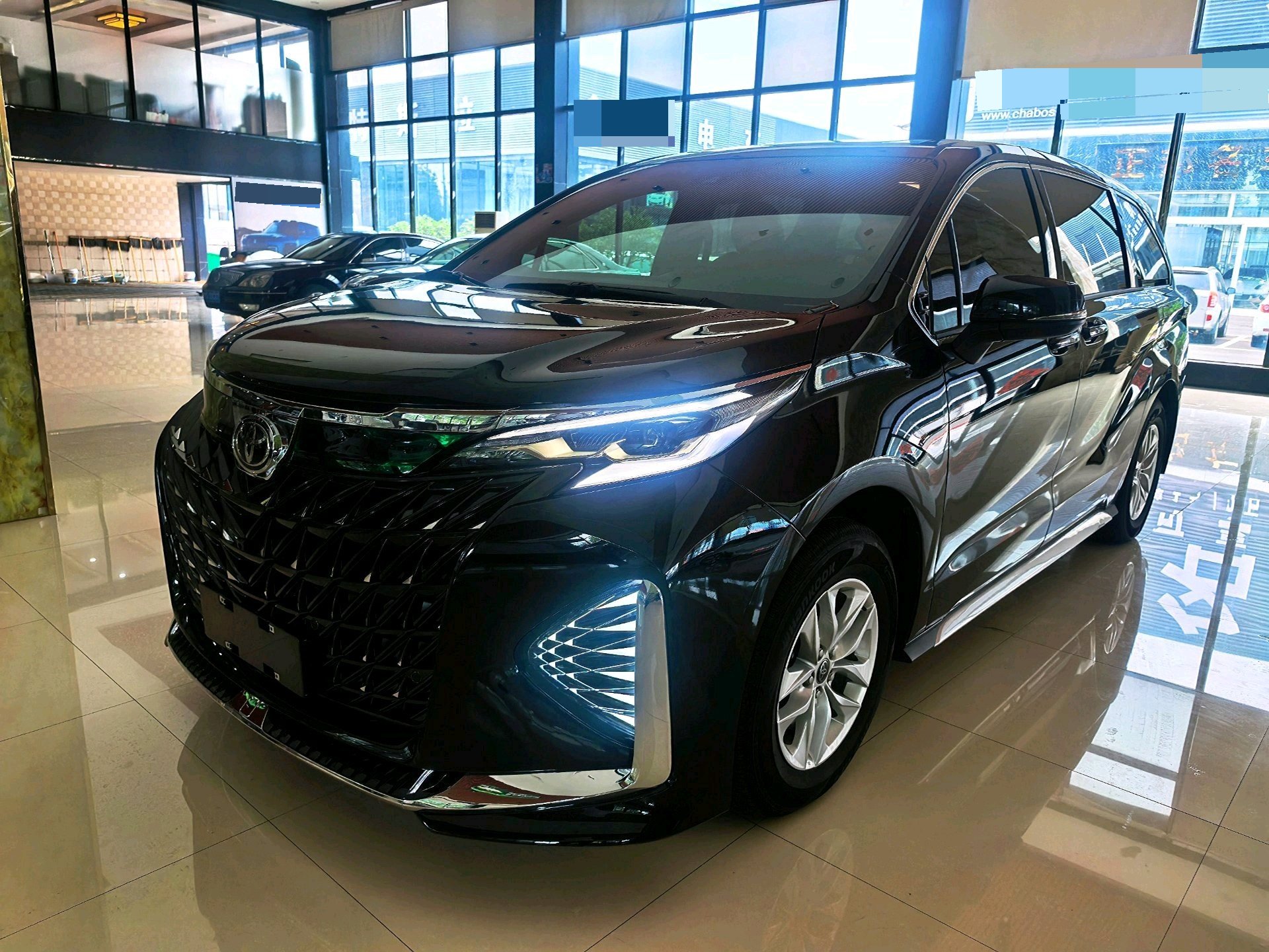 Toyota 2026 Grevia Hybrid 2.5 CVT Comfort Edition Automatic Transmission exterior
