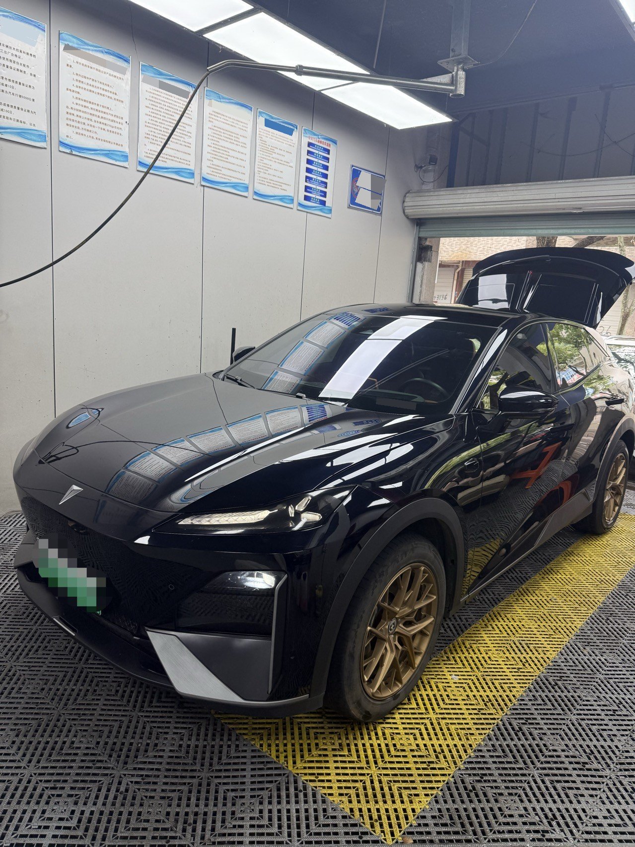 Changan Deep Blue 2023 S7 200 Max Extended-Range Edition, Automatic Transmission exterior