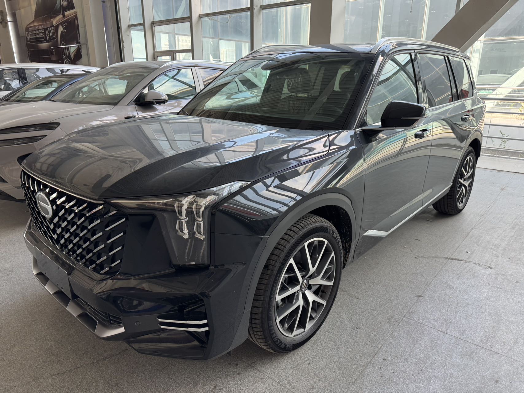 GAC Trumpchi 2025 GS8 2.0TGDI Navigation Series, 5-Seater Luxury Edition (Front-Wheel Drive), Automatic Transmission exterior