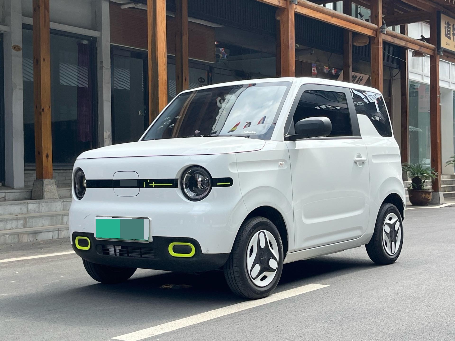 Geely 2025 Panda MINI 210 km "Energetic Bear" Automatic Transmission exterior