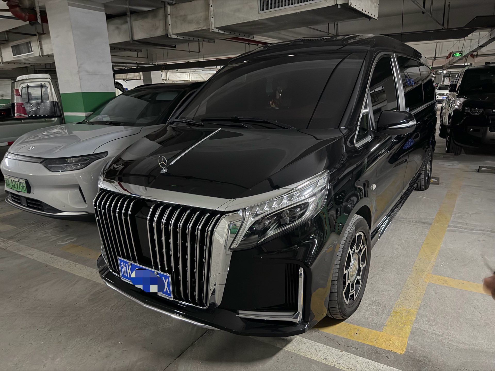 Mercedes-Benz V-Class "Kunchi Xingying" VLS500 Automatic Transmission exterior