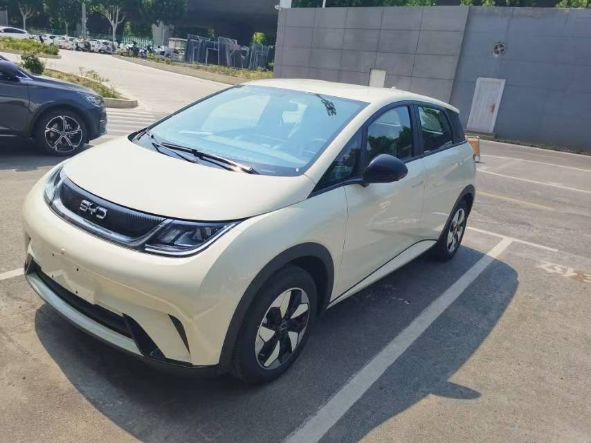 BYD 2025 Dolphin 420km Freedom Edition, Automatic Transmission exterior