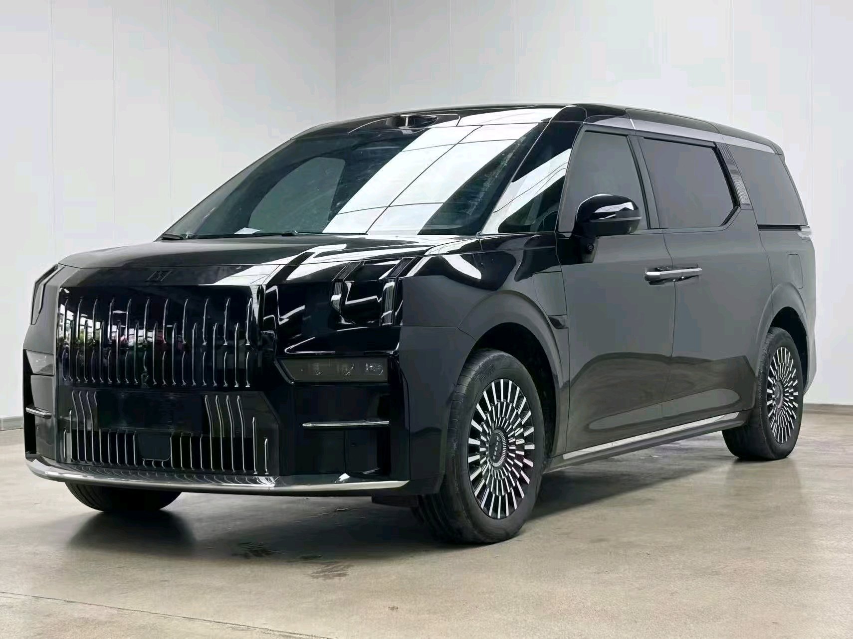 Zeekr 2026 Model Zeekr 009 7-Seater Ultra+ Family Edition, Automatic Transmission