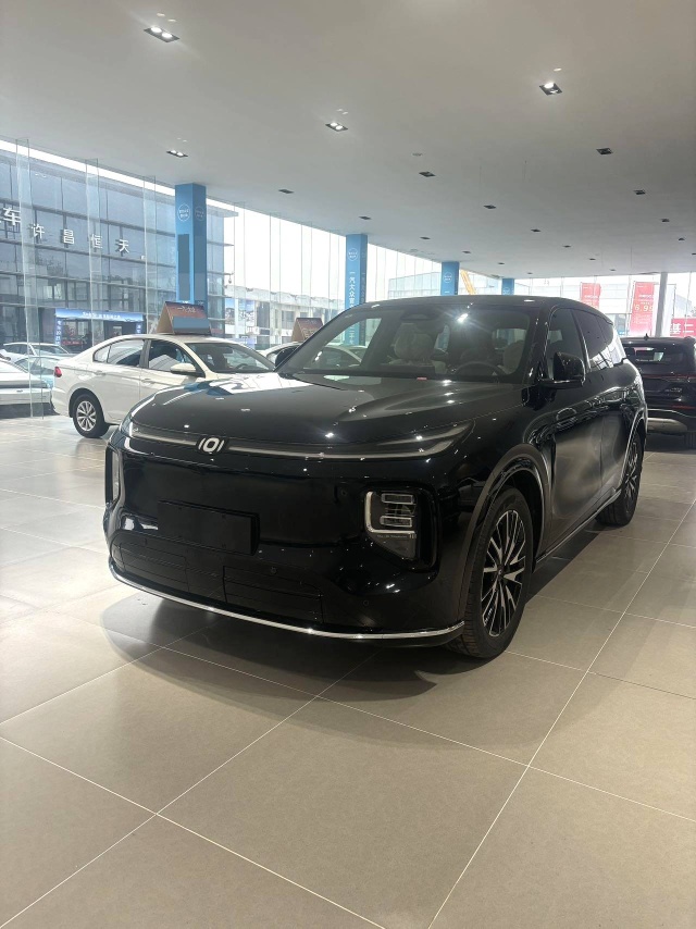 Qiyuan 2025 Q07 1.5 CVT 215 Prestige Edition, Automatic Transmission exterior