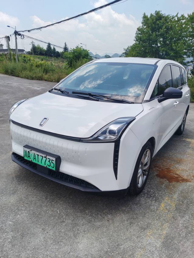 Benteng 2023 NAT PRO Comfort Travel Extended-Wheelbase Edition, 425 km, Automatic Transmission exterior