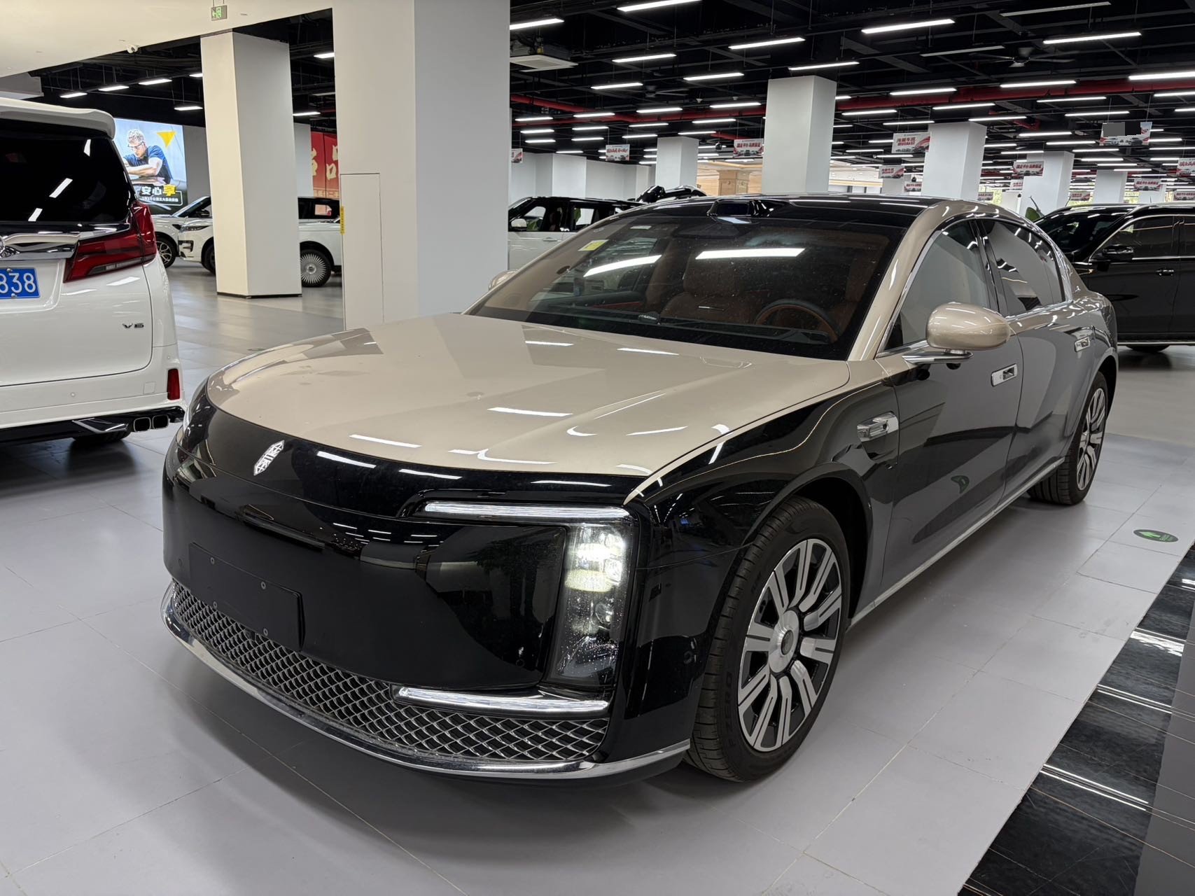 Zunjie S800 2025 Model Year, All-Electric, Starlight Premium Edition, 5-Seater exterior