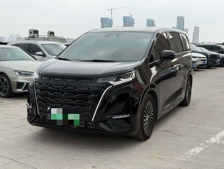 Dongfeng 2025 Model Year Dongfeng D9 DM-i 1.5T CVT Smart Driving Edition 1020 AWD Premium Automatic Transmission