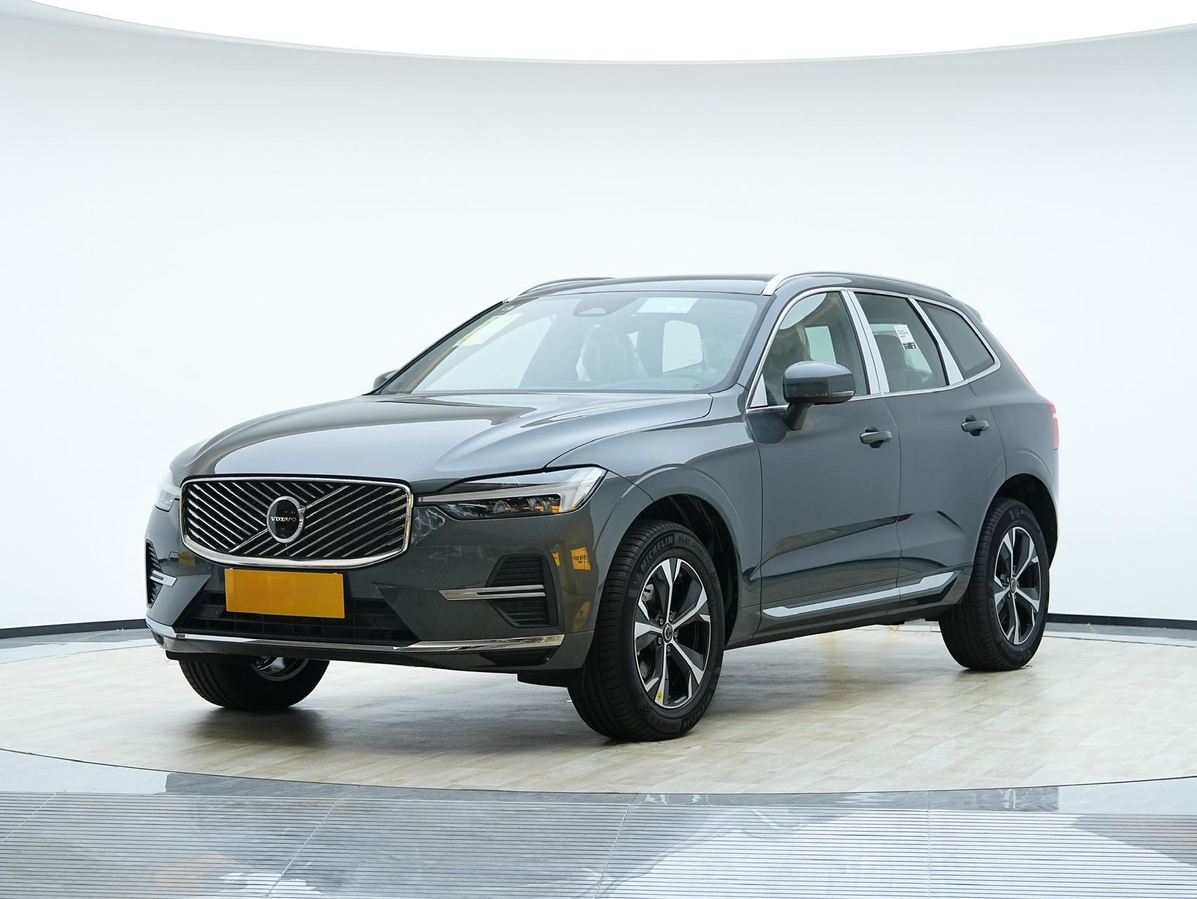 Volvo 2026 XC60 48V 2.0T B5 AWD Smart Comfort Luxury Edition, Automatic Transmission exterior