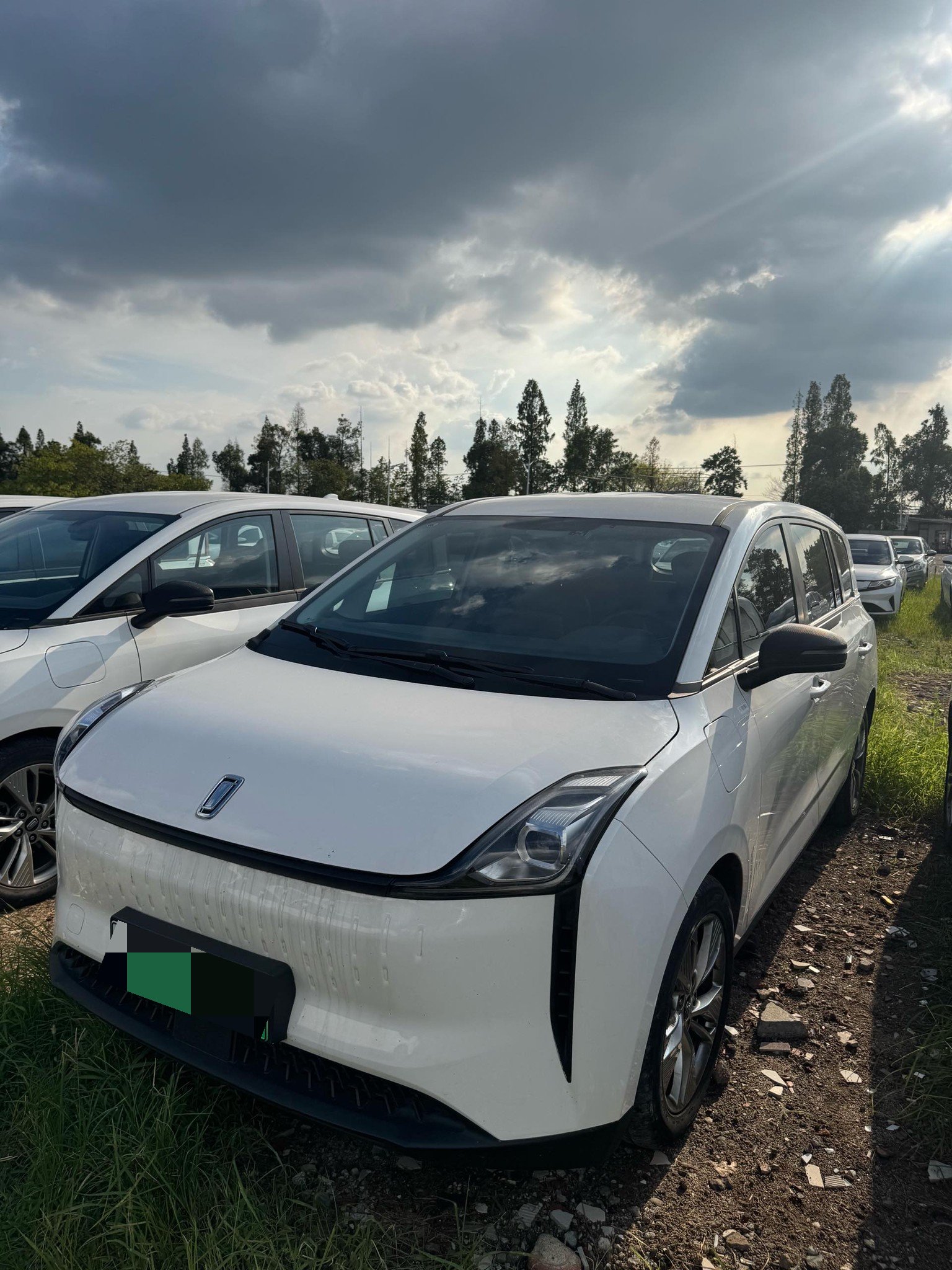 Benteng 2023 NAT PRO Comfort Travel Extended-Wheelbase Edition, 425 km, Automatic Transmission exterior