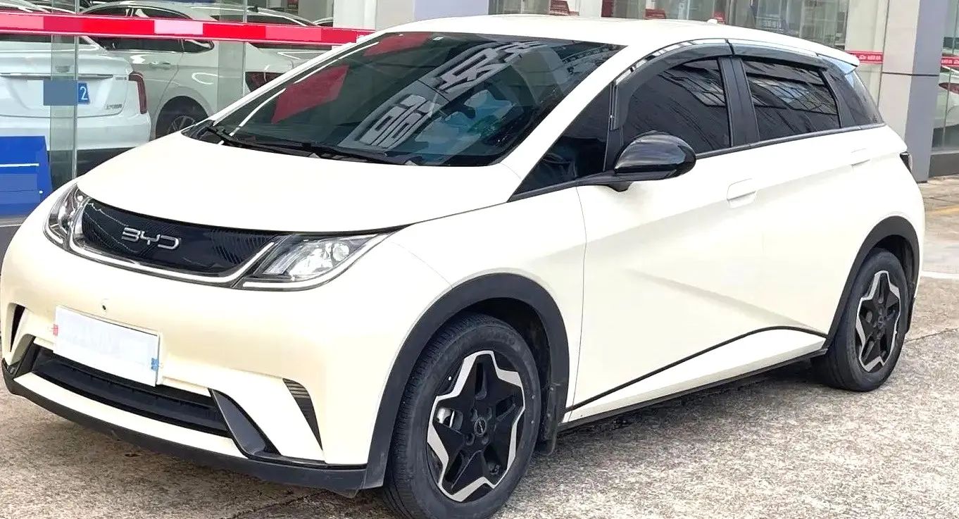 BYD 2023 Dolphin 420km Freedom Edition, Automatic Transmission exterior