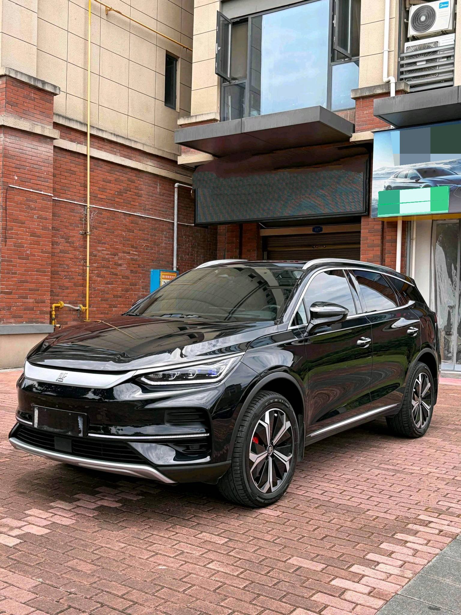 BYD Tang New Energy 2024 Model Year Tang EV Champion Edition 600KM Premium Trim Automatic Transmission exterior