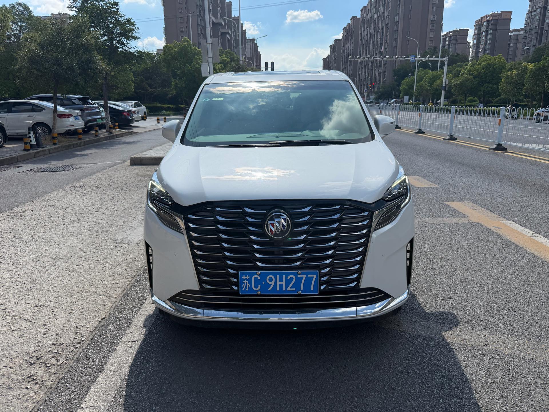2023 Buick GL8 ES Luzun 653T Comfort Edition exterior