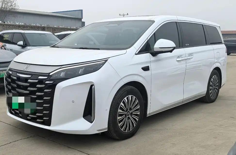 BYD 2026 Xia DM-i 1.5T CVT 218 km Excellence Edition Automatic exterior