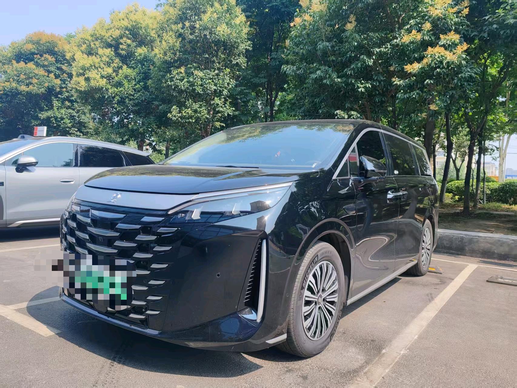 BYD 2025 Xia DM-i 1.5T CVT 180 km Excellence Edition Automatic exterior