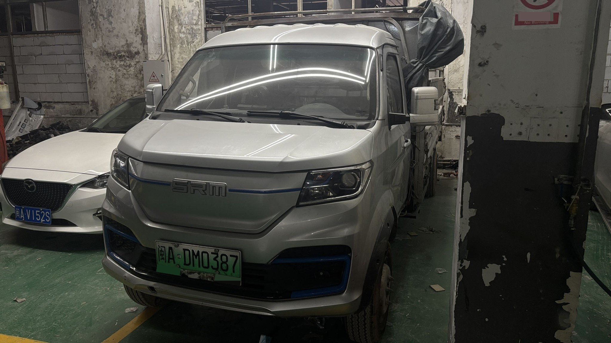 Xinyuan 2023 T5L EV Standard Edition 3.5T 3.8-meter Single-Cab All-Electric Box Truck 55.7kWh Automatic Transmission exterior