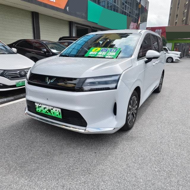 Starlight 730 New Energy 2025 Model Year, All-Electric, 500 km, Luxury Trim exterior