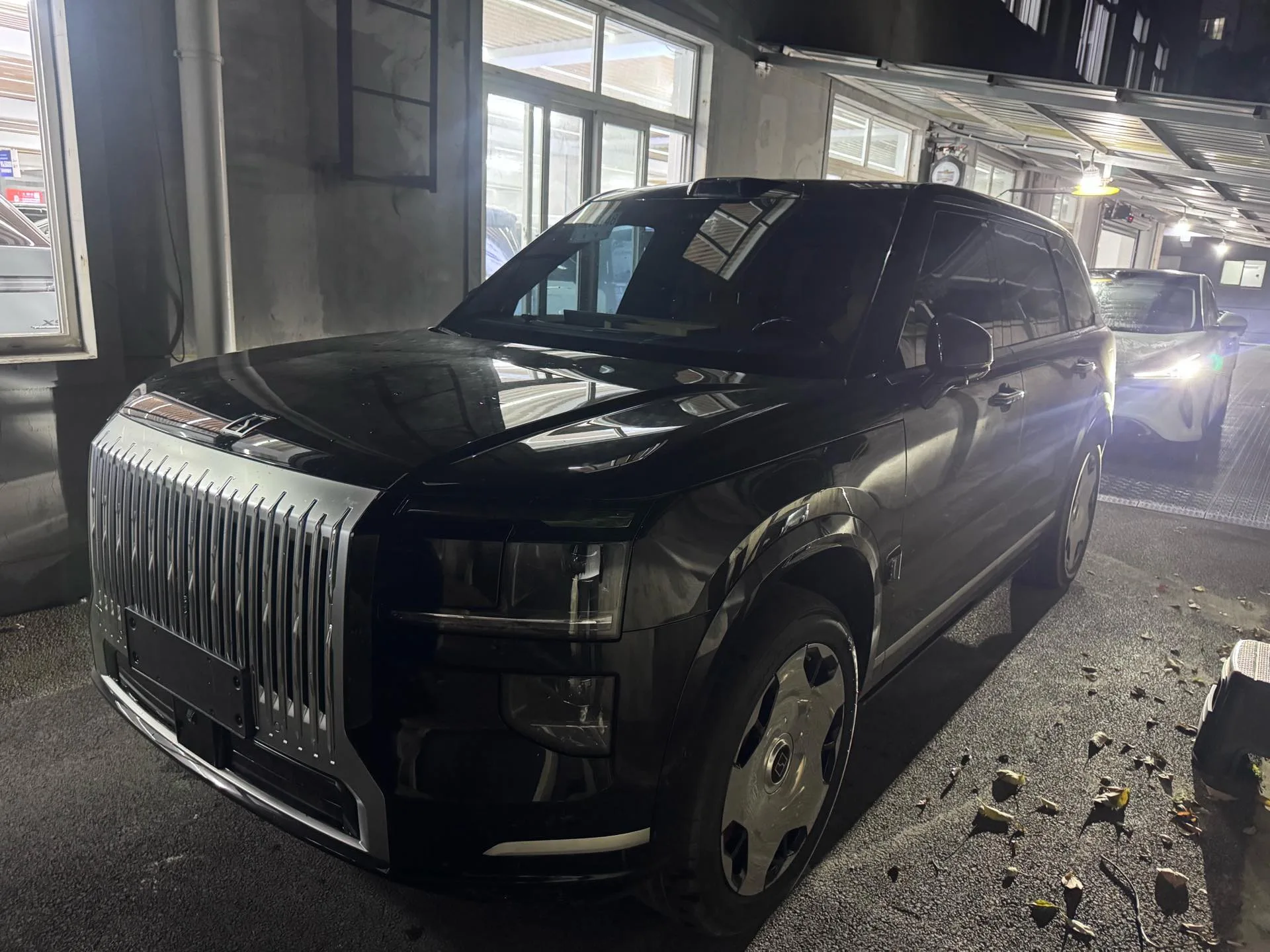 Jike 2025 Model Jike 9X 2.0T Hyper Edition 70kWh Automatic exterior