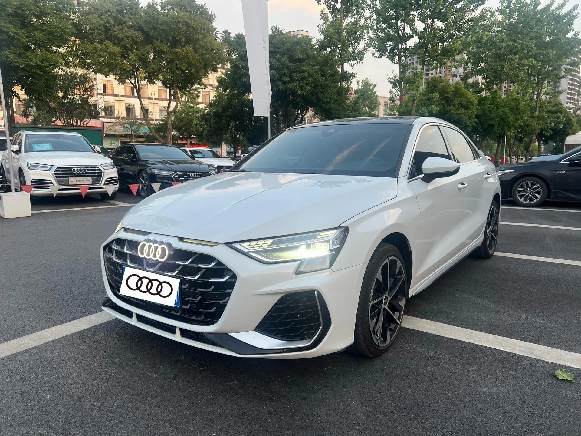 Audi 2025 A3L Limousine 1.5TFSI 35TFSI Flying Spur Luxury Automatic exterior