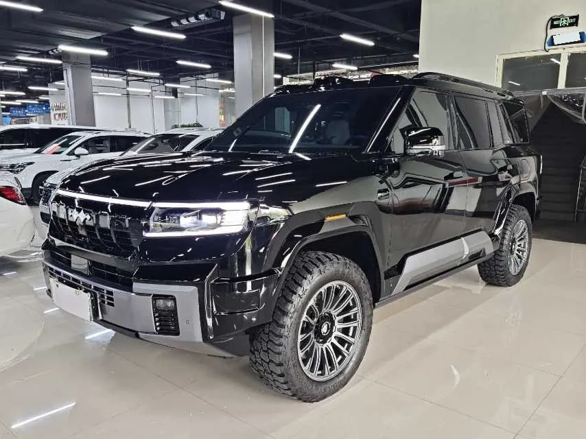 Fangchengbao 2025 Model Year Leopard 8 2.0T CVT "Intelligence and Courage" Flagship Edition 6-Seater Automatic Transmission exterior