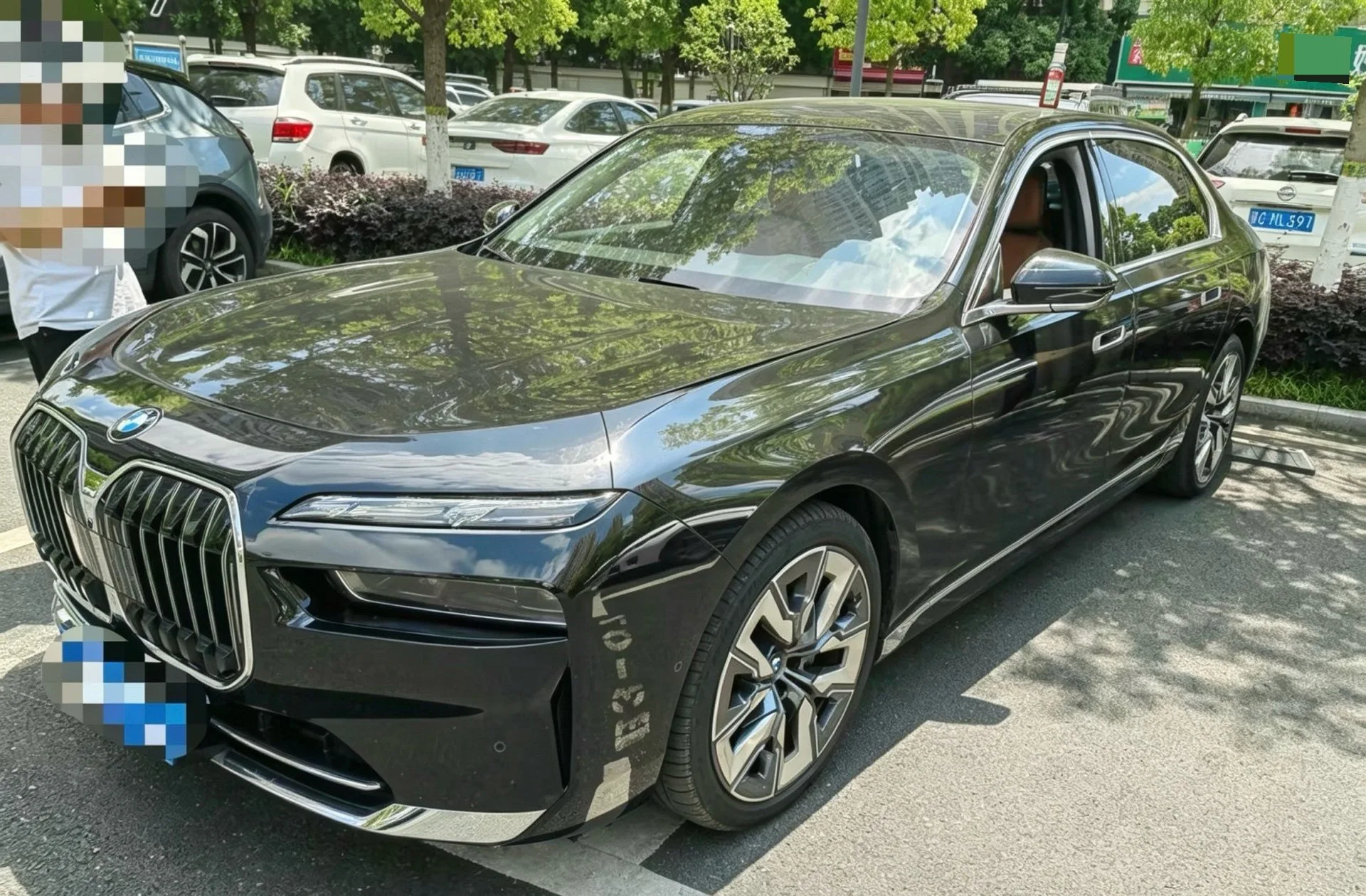 BMW 7 Series (Imported) 2023 Model Year 740Li 48V 3.0T Leading Edition Luxury Package Automatic Transmission exterior