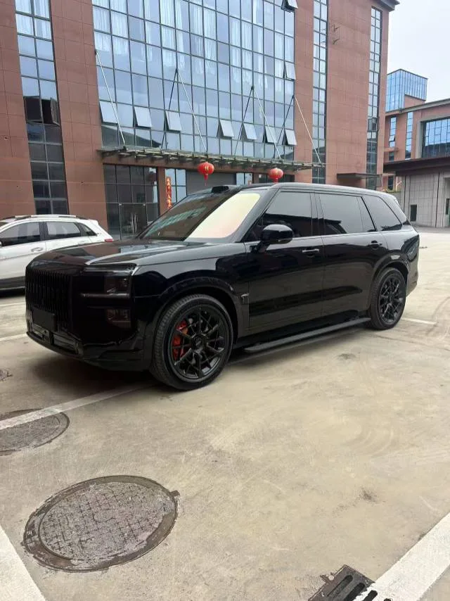 Zeekr 2025 Model Zeekr 9X 2.0T Radiant Black Edition 70kWh Automatic Transmission exterior