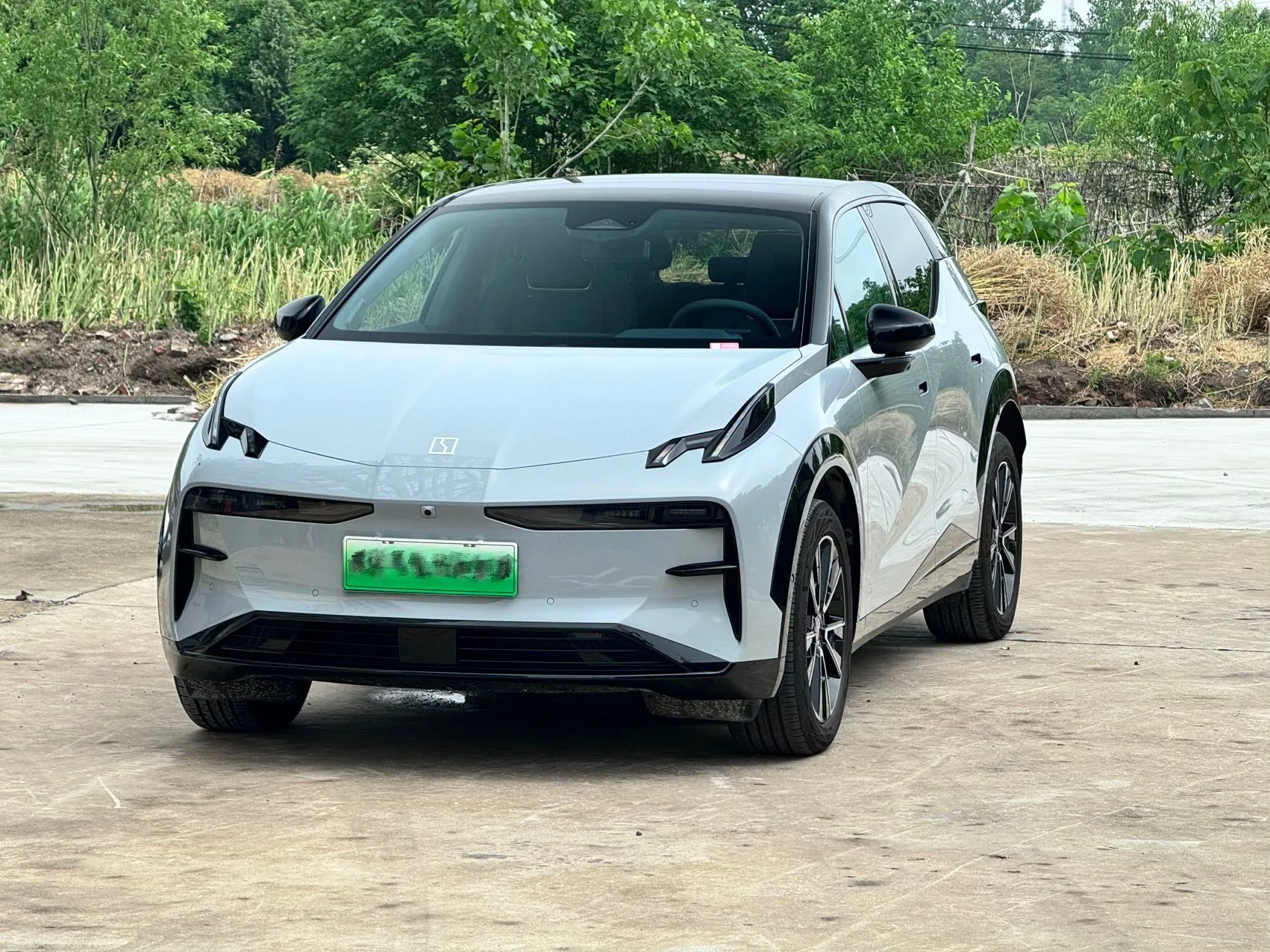JiKrypton 2025 JiKrypton X 5-seater Long Range Automatic exterior