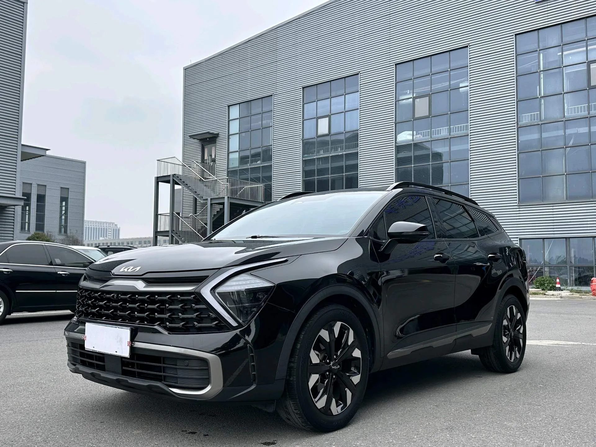 Lion Platinum Explorer 2023 2.0T FWD Premium Edition exterior