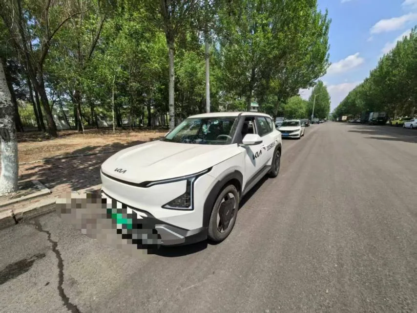 Kia 2025 EV5 530 Air Automatic exterior