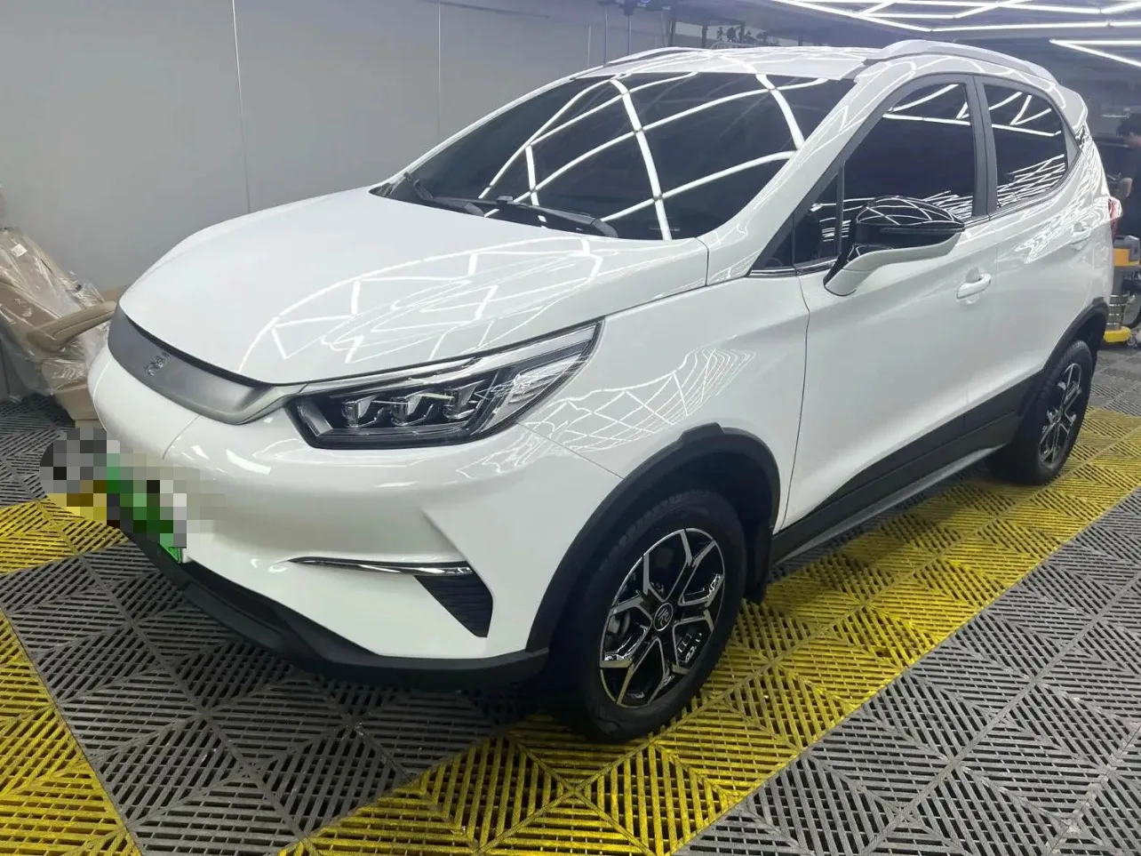 BYD Yuan Pro 2023 Model, Yuan Pro 401KM Luxury Automatic exterior