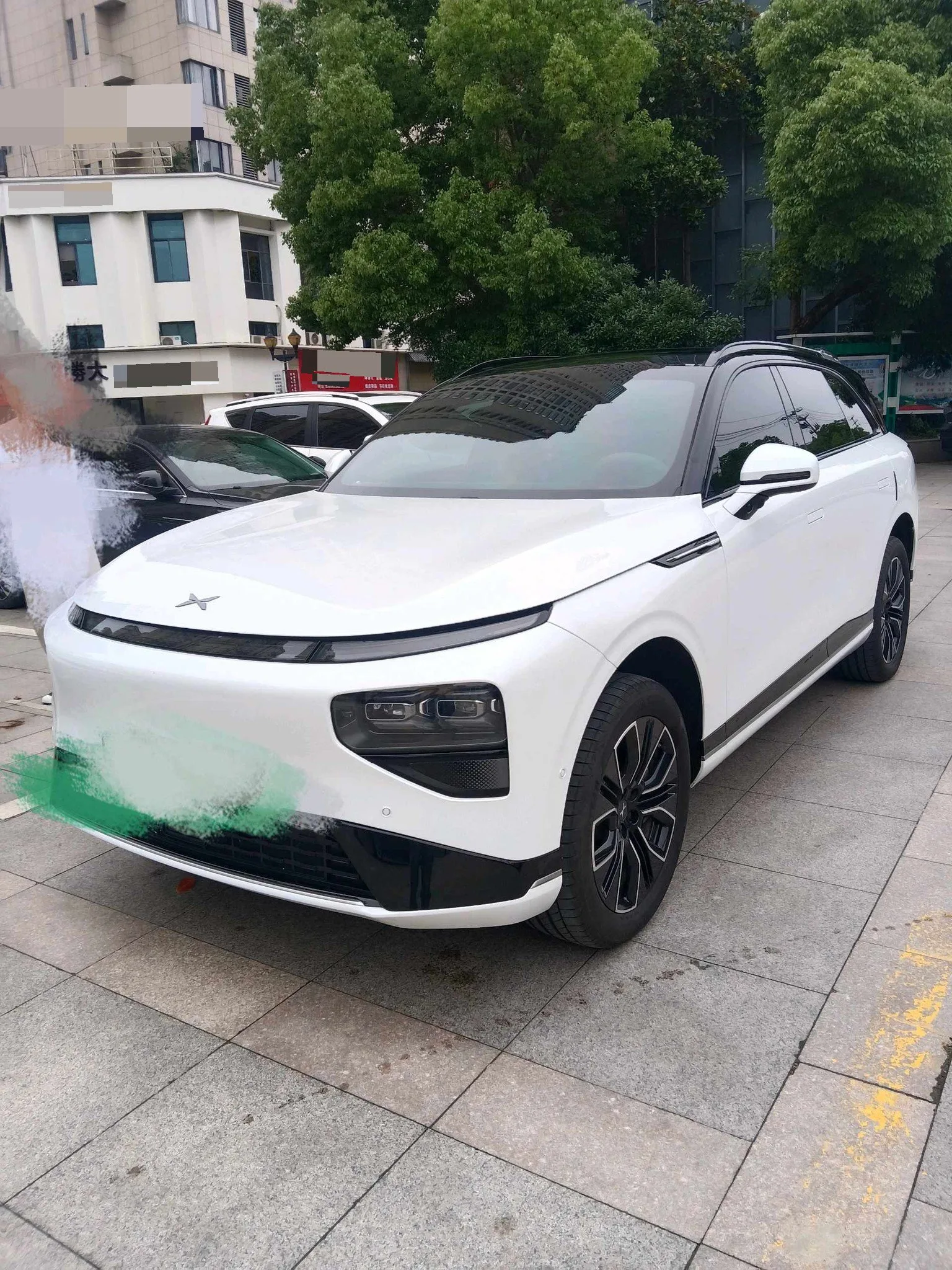 XPeng 2025 G9 625 Long Range Max Automatic exterior