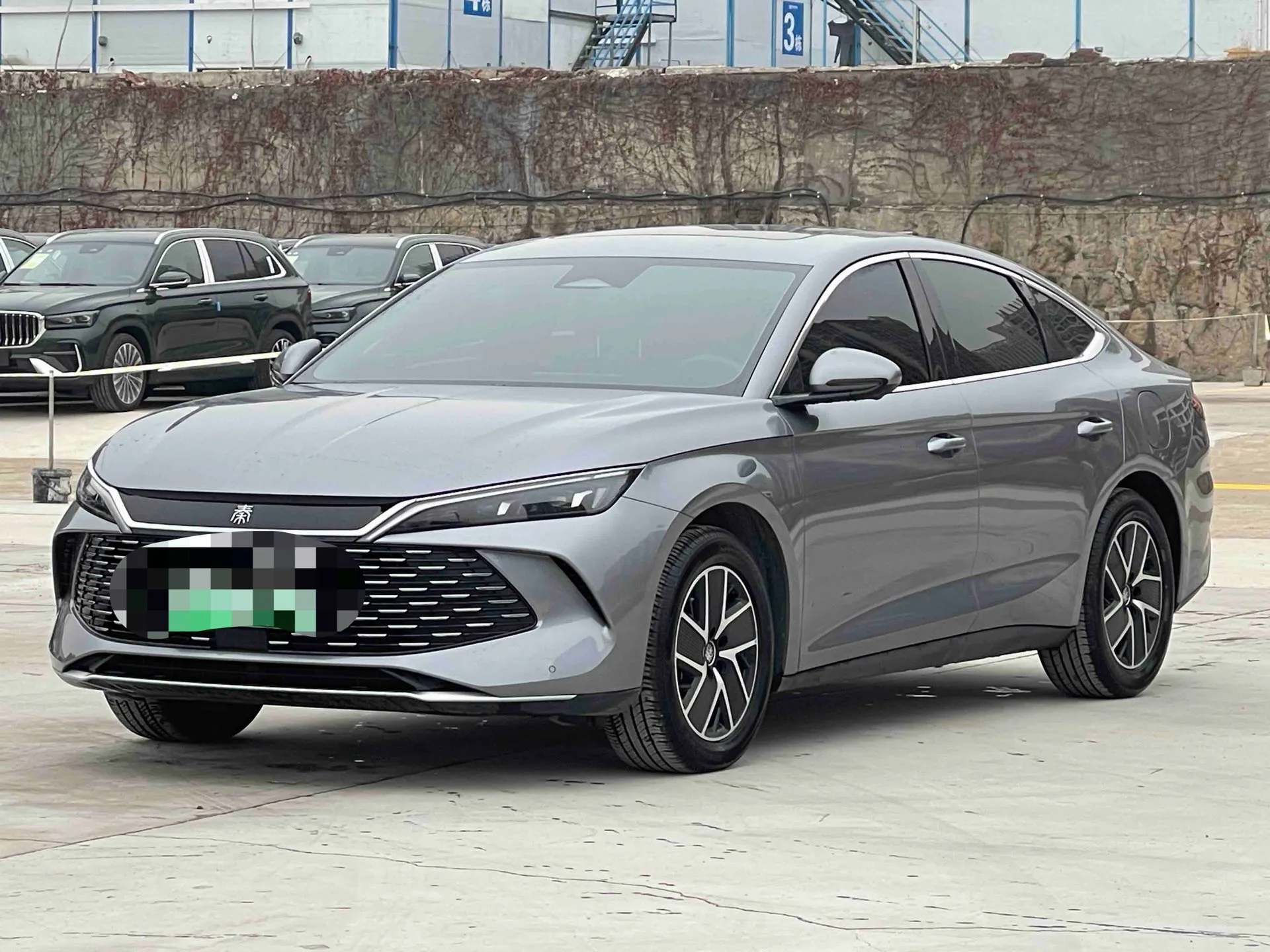 BYD 2023 Qin PLUS DM-i 1.5 CVT Champion Edition Excellence Model 120KM Automatic exterior