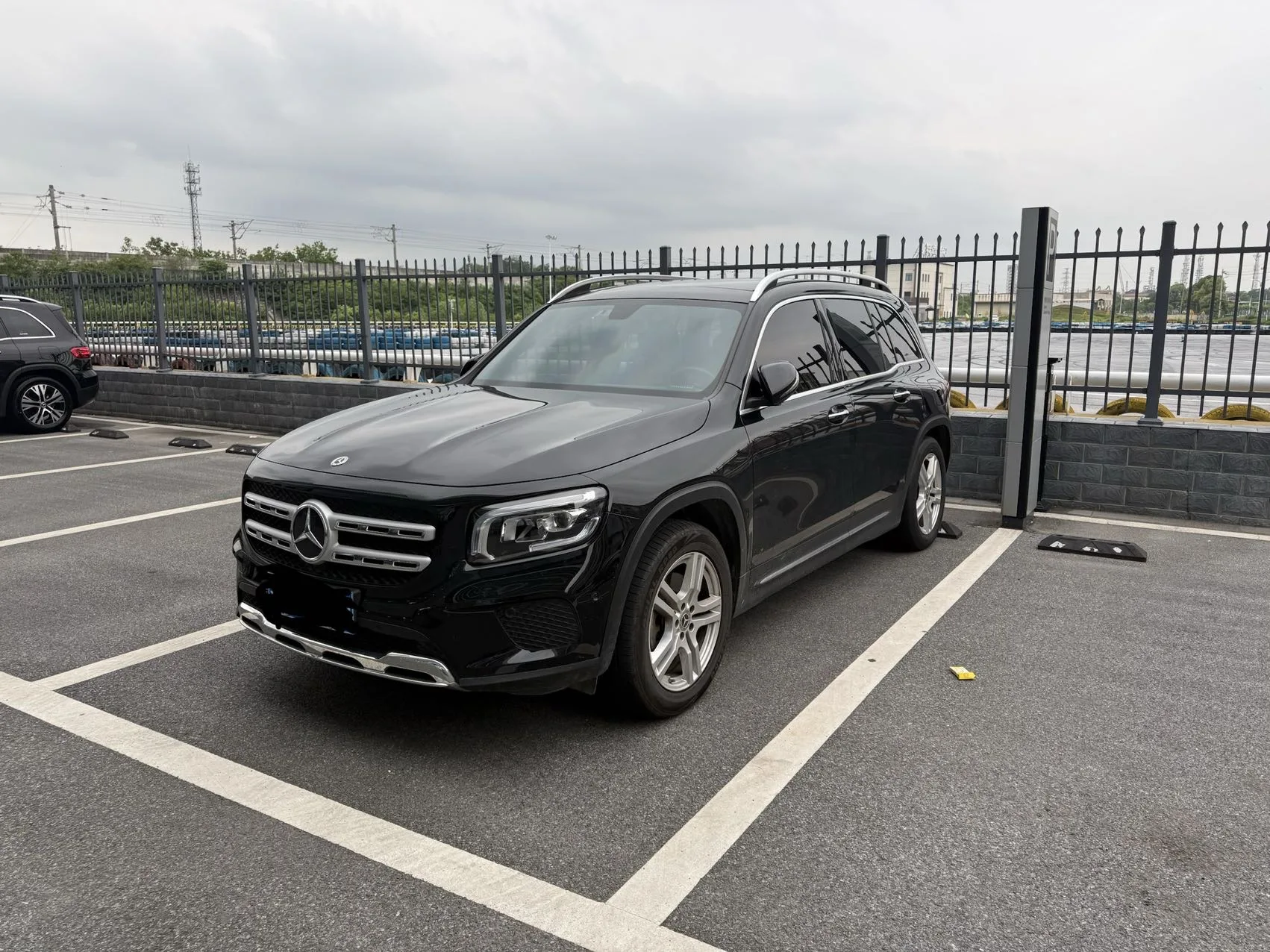 2023 Mercedes-Benz GLB GLB 220 Sport exterior