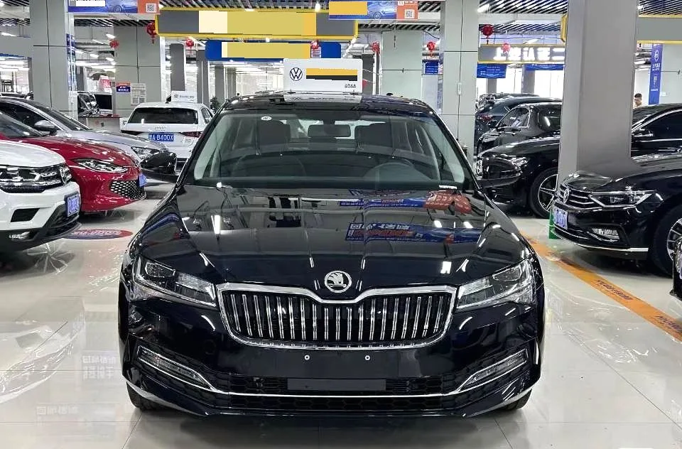 Superb 2023 Facelift TSI280 DSG Premium Edition exterior