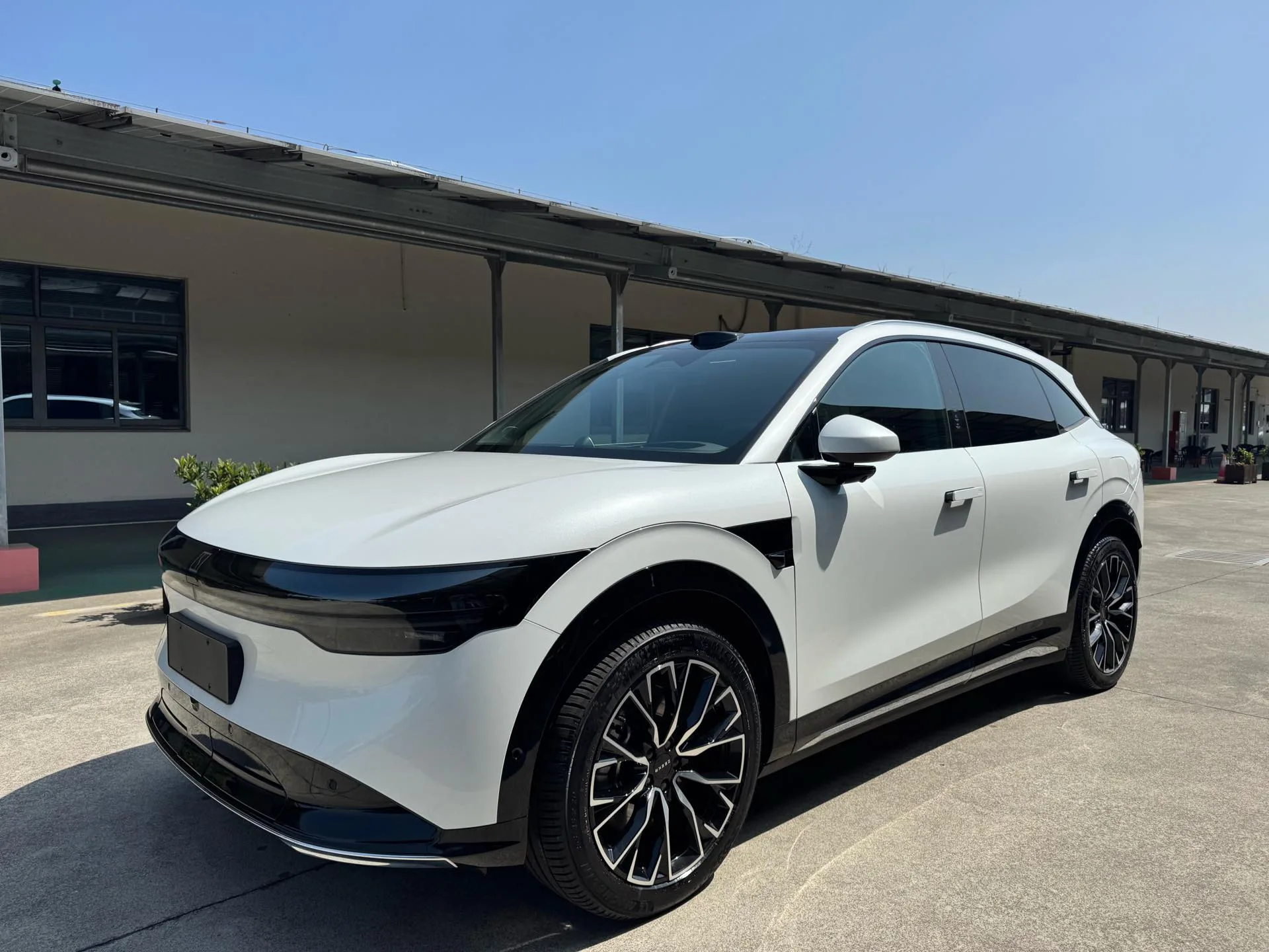 JiKrypton 2025 Model JiKrypton 7X 75kWh Rear-Wheel Drive Intelligent Driving Edition Automatic exterior
