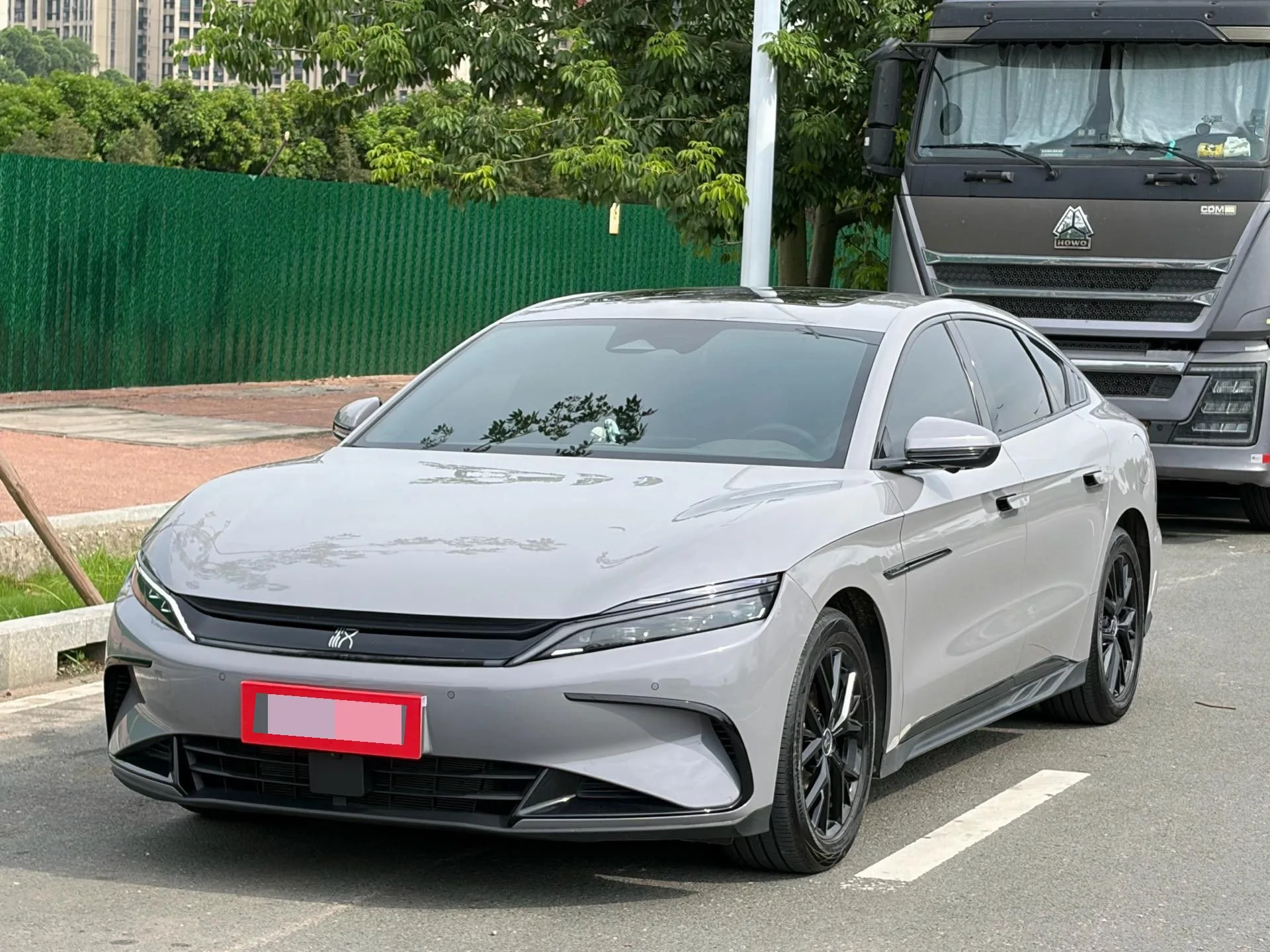 BYD 2025 Han DM-i 1.5T CVT Intelligent Driving Edition 125KM Elite Automatic exterior