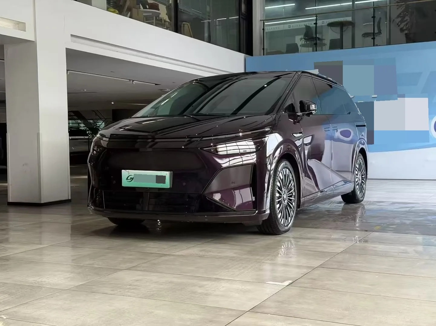 XPeng 2026 X9 710 AWD Ultra Automatic exterior