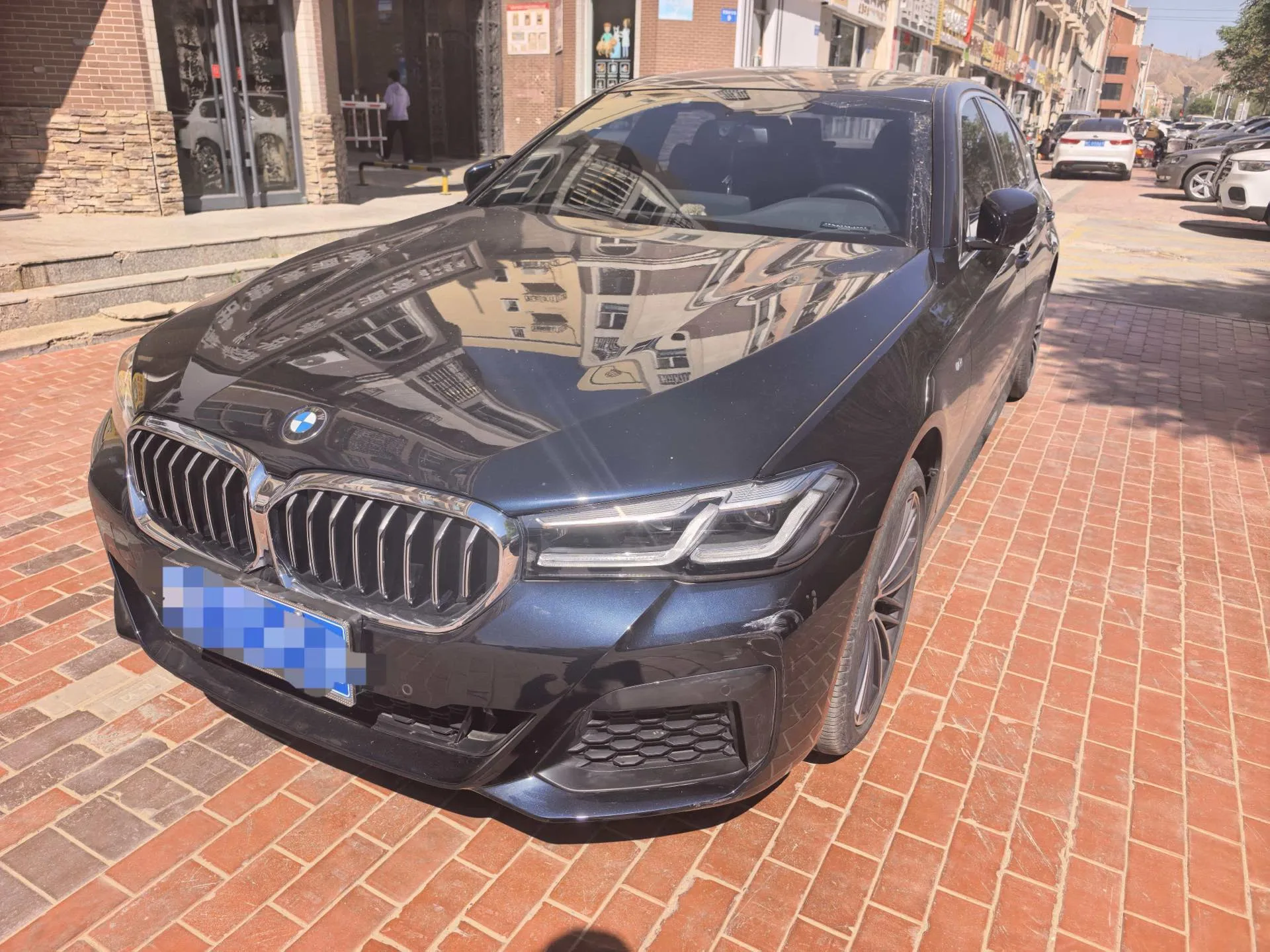 BMW 5 Series 2023 530Li 2.0T Leading Luxury Package Automatic exterior