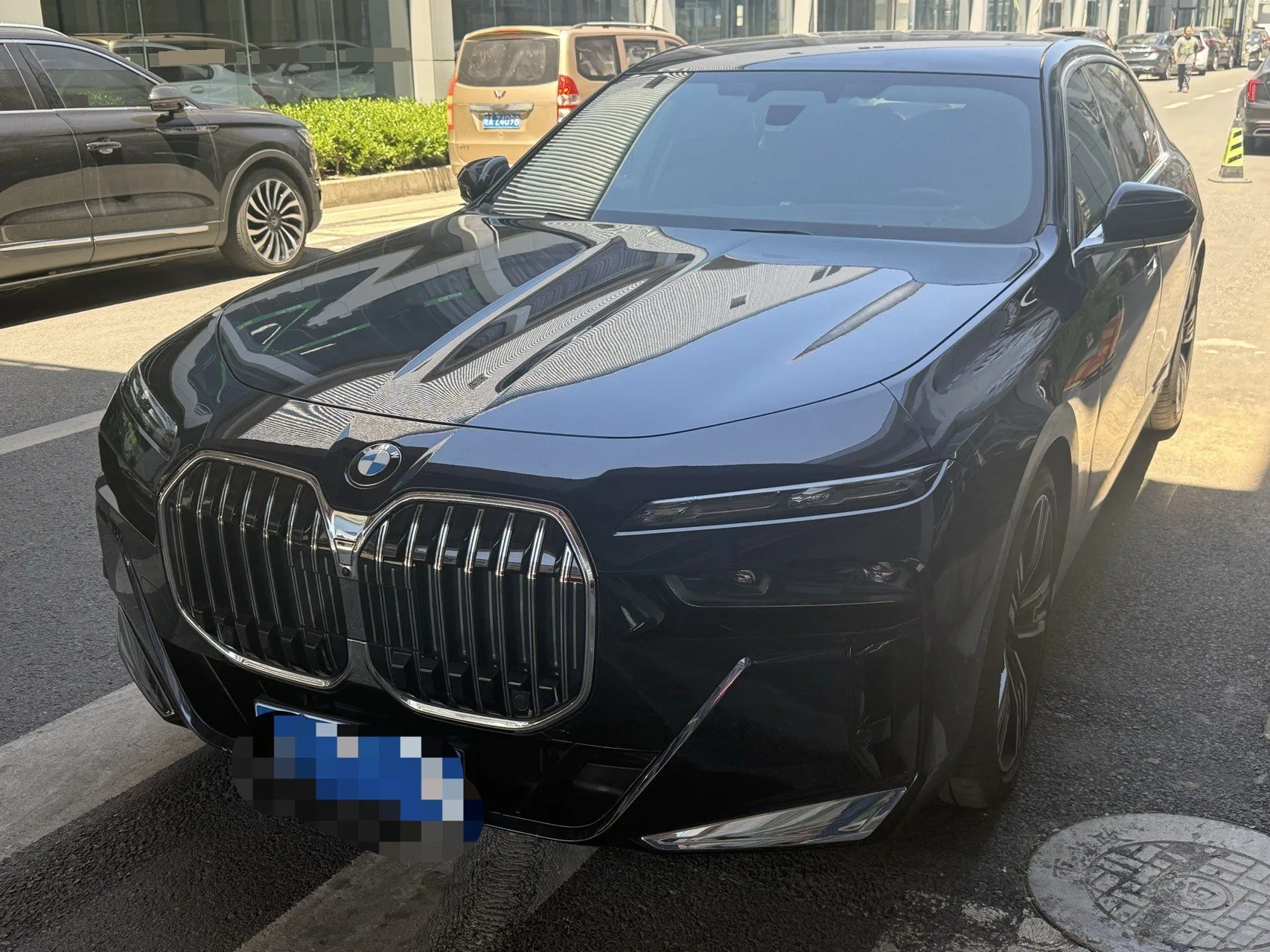 BMW 7 Series (Imported) 2023 740Li 48V 3.0T Luxury M Sport Package (Facelift) Automatic Transmission exterior
