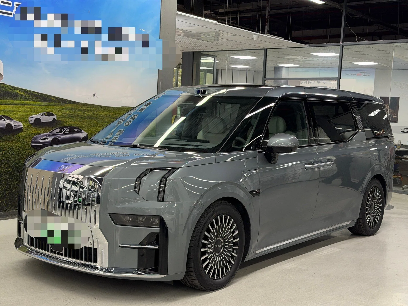 Zeekr 2024 Zeekr 009 Six-Seater Executive Edition AWD 108kWh Automatic Transmission exterior