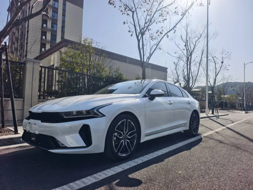 Kia 2025 K5 2.0T Flagship Edition Automatic exterior