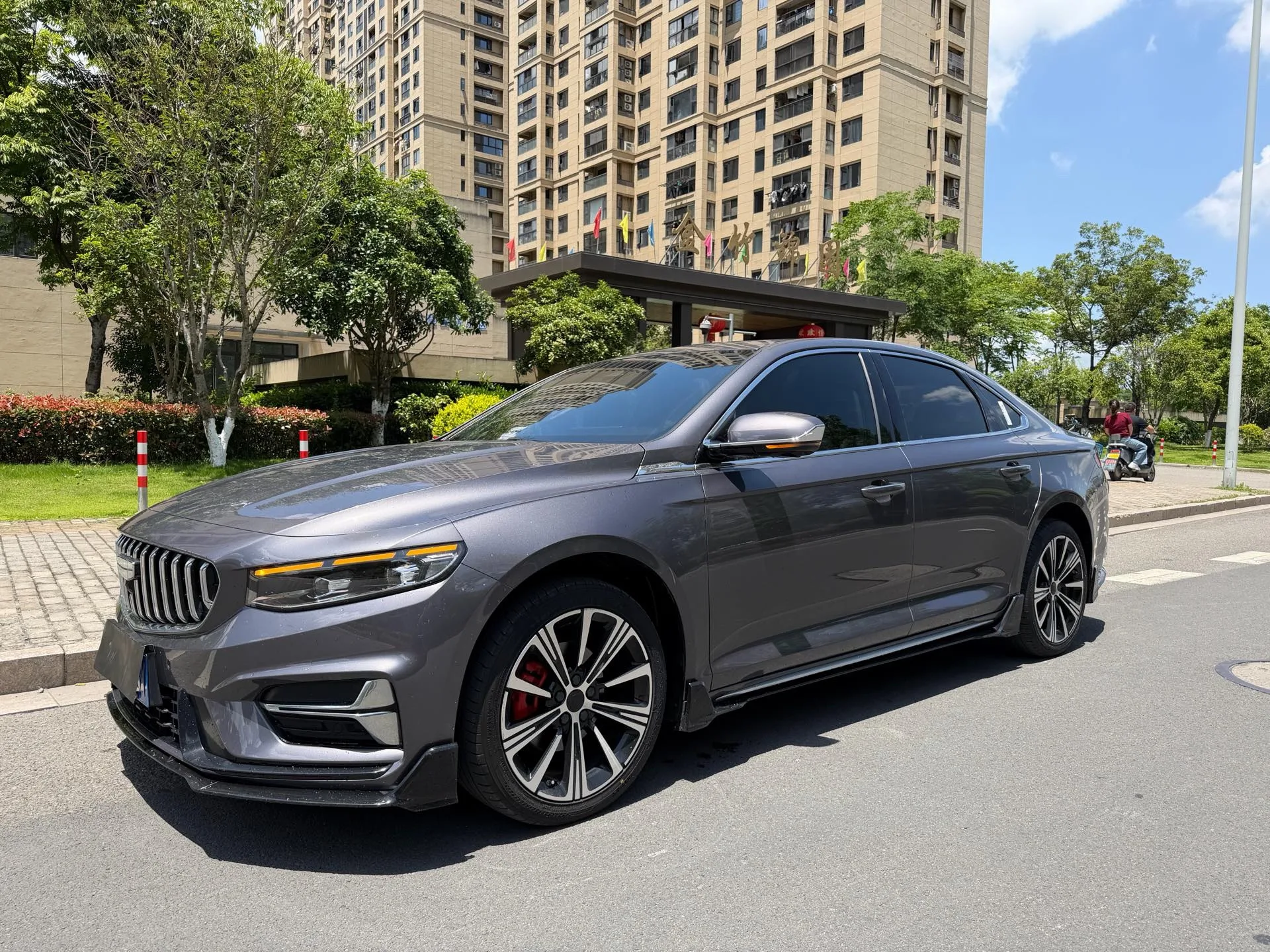Geely 2025 Xingrui 1.5TD Oriental Yao Kunlun Edition Automatic exterior