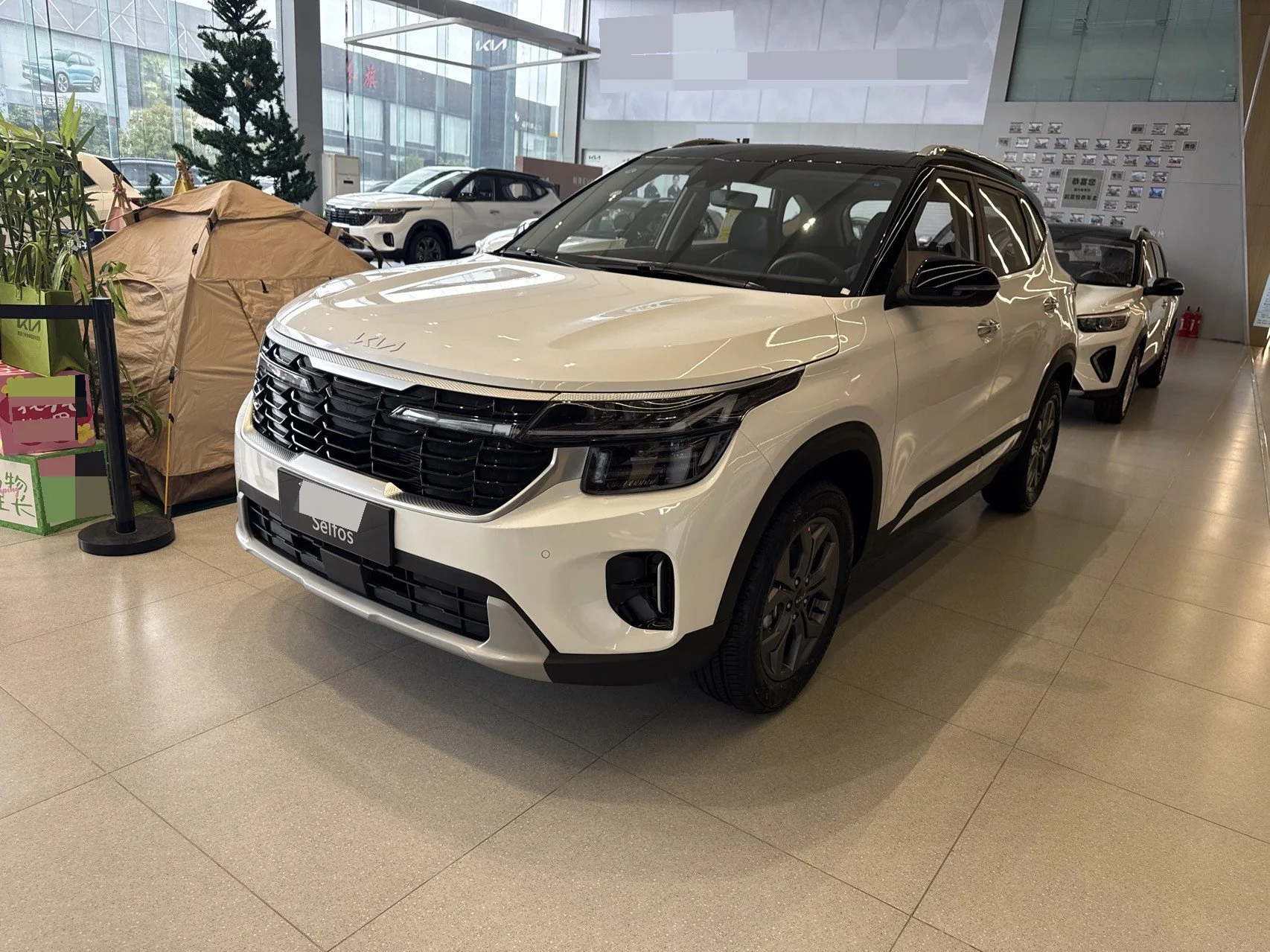 2026 Kia Seltos 1.5 CVT Luxury Edition Automatic exterior