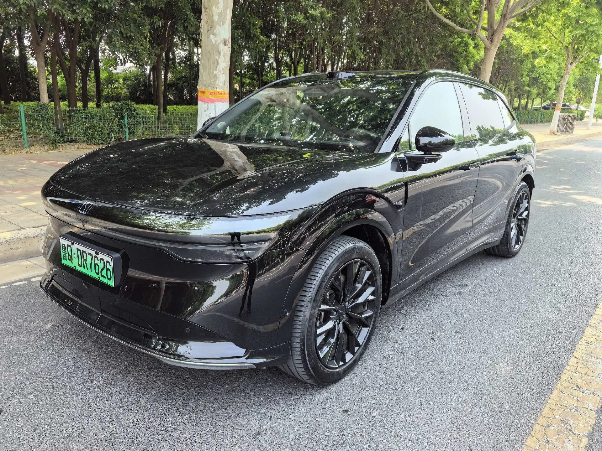 Zeekr 2025 Model Year Zeekr 7X 75kWh Rear-Wheel Drive Intelligent Driving Edition, Automatic Transmission exterior